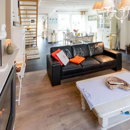 Hébergement de vacances Spacious Holiday In With Garden