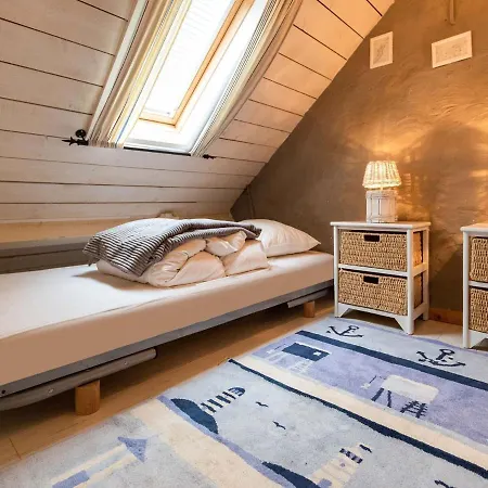 Spacious Holiday In With Garden Nieuwpoort